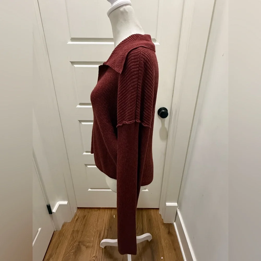 Free People. Ella Button Up Ribbed Sweater. Rust. Size Medium. - Picture 8 of 10